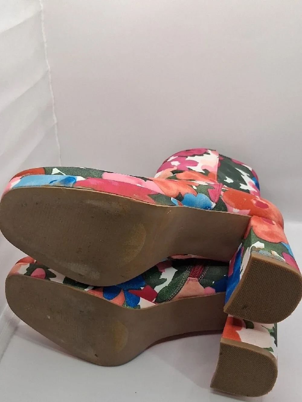Corkys bold floral